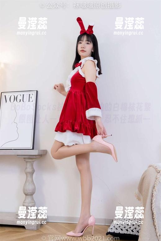 BoBoSocks袜啵啵 - 奶油的白棉袜花絮，原图让人一秒变成小猫，忍不住想抓一抓。