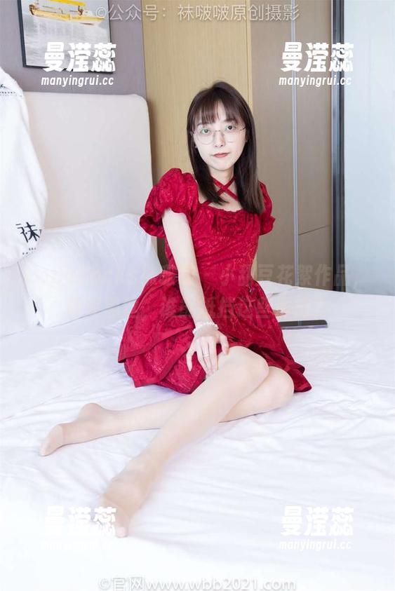 BoBoSocks袜啵啵 - 小甜豆花絮作品，油亮黑丝，谁能抵挡这些诱惑？