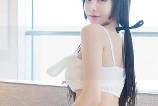 Feilin嗲囡囡 – 就是阿朱啊的日常：女仆写真集——倒茶倒得比我喝得还专业！