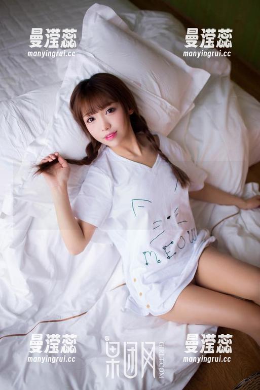 GIRLT果团网 - 龚玥菲与她的连衣裙：精选套图，低语着只在夜深人静时喜欢的秘密。