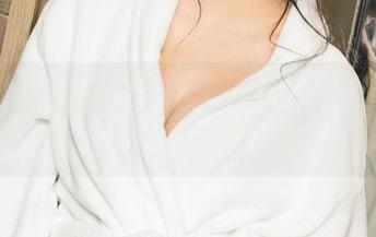KelaGirls克拉女神 – 西景的眼镜风格美图，精选每一瞬的炫目