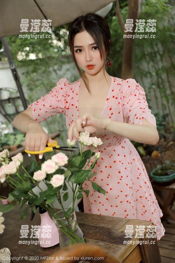MFStar模范学院 - youOvOyou的兔女郎写真更新，看她摇摆的兔耳朵能不能打动你的小心脏！