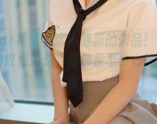 MFStar模范学院 – 最新的作品！夏茉GIGI在豹纹间游走，仿佛是不小心散落的优雅。