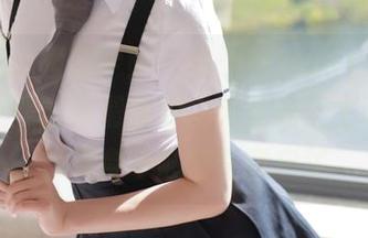 MFStar模范学院 – 白子嫣nicky的空姐图集，照出来滑稽的“无圣光”生动现场，零食不够得靠窗户买