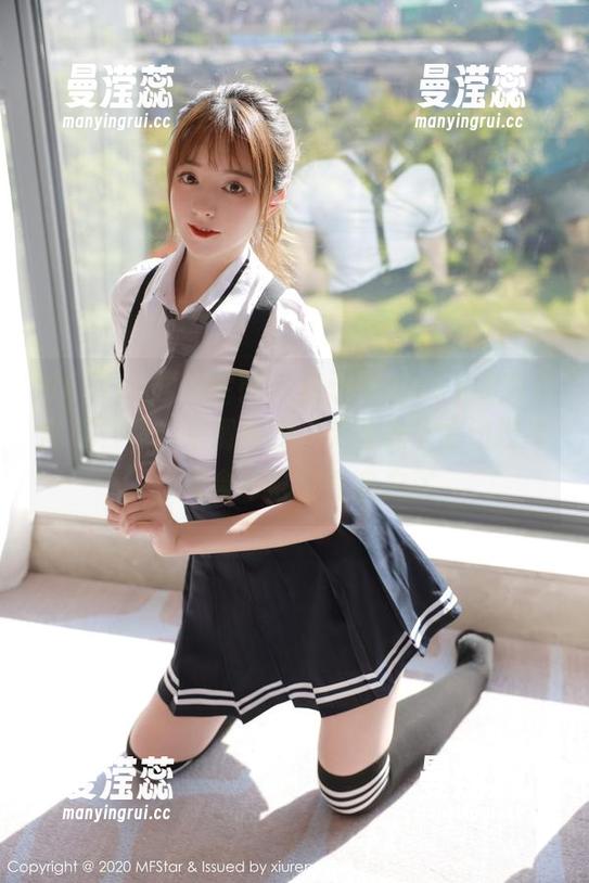 MFStar模范学院 - 白子嫣nicky的空姐图集，照出来滑稽的“无圣光”生动现场，零食不够得靠窗户买