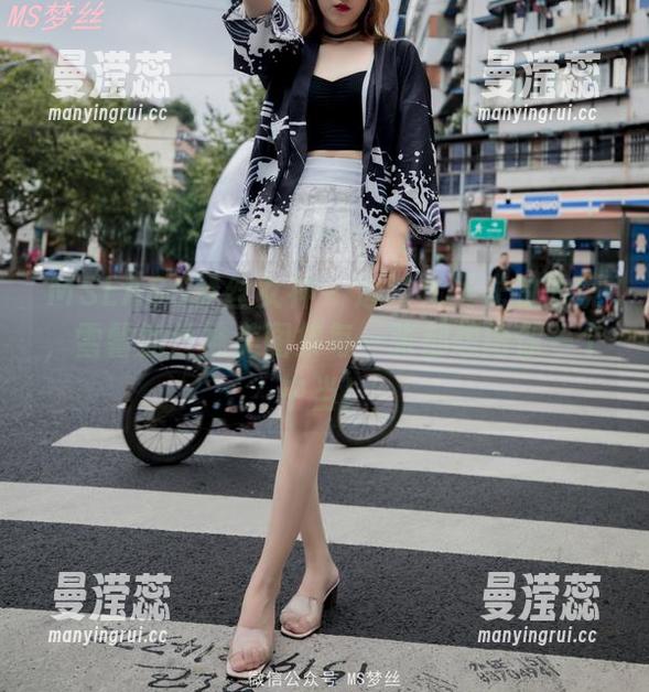 MSLASS梦丝女神 - 透过无圣光的滤镜，雪馨的丝袜美图集每一张都想给你一个中当！