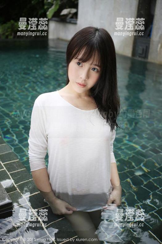 MyGirl美媛馆 - 一瞥豆baby的黑色图包，这波气质我觉得撑得住。