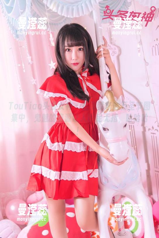 TouTiao头条女神 - 在张梦艺的万圣节图集中，鬼魅的资源让人手足无措，哈哈哈！