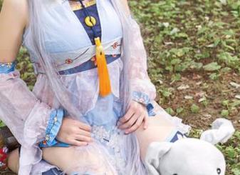TouTiao头条女神 – 校服里的李由美，写真资源有点小暧昧哦