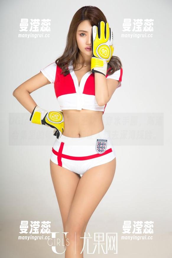 UGirls尤果网 - 看王幼贞穿水手服，高清合集里的每个细节都让人想去深海探险。