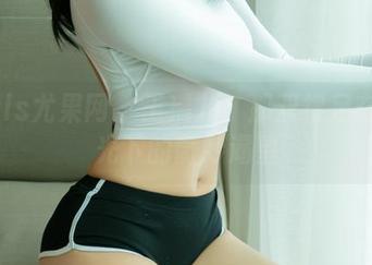 UGirls尤果网 – 王瑞儿：那双裸足在无圣光下的微妙渴望