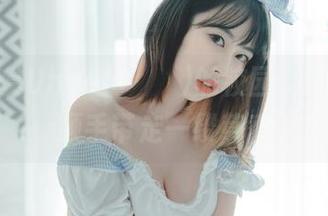 下载欣赏Uhye(이유혜)的校园全集，顺便顺手带走一缕草香