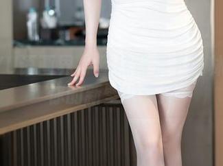 XIAOYU语画界 – 丝袜背景下的林星阑：你的新壁纸选择