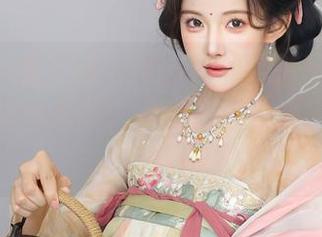 Xiuren秀人网 – 牛仔裤的纯情蜜语：卓芷伊EricA私拍，不就是偷偷跟自己划重点嘛！