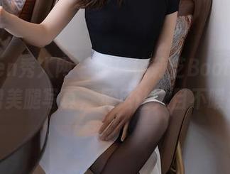 Xiuren秀人网 – 嘿！徐莉芝Booty带来的短裙美腿写真，足足让人目不暇接啊！