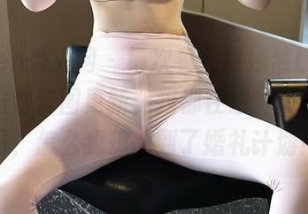 Xiuren秀人网 – 每次看到慕嫣然Lancy最新婚纱套图更新，我都在想，明明是套图，怎么我却想到了婚礼计划！