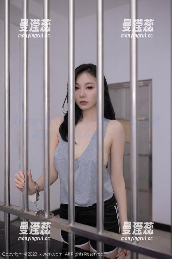 Xiuren秀人网 - 泳池女神王雅姗，高清超清壁纸，你不想放一张吗？