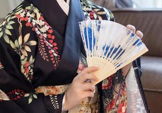Xiuren秀人网 – 盼盼龙女sunny的白丝写真，画风居然有点…反正图包不想跳过。