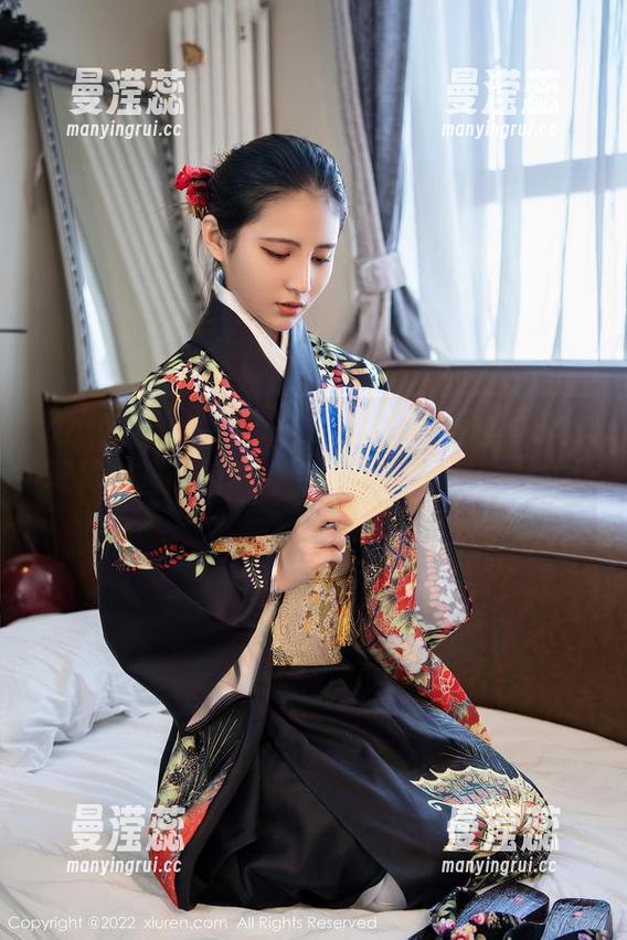 Xiuren秀人网 - 盼盼龙女sunny的白丝写真，画风居然有点...反正图包不想跳过。