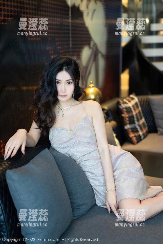 Xiuren秀人网 - 我在想，“绯月樱-Chery”这位学妹的私房作品是不是也太吸引眼球了？