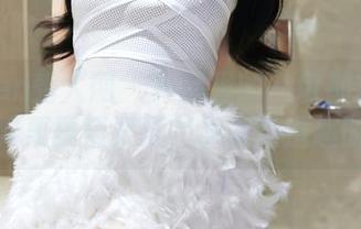 Xiuren秀人网 – 作品里的一切都在线——艾栗栗栗栗栗栗吖居家秀逗趣时光！