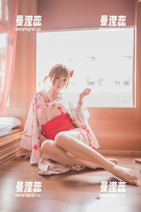 Yoko宅夏的套装窝里选的壁纸，原图就藏着小惊喜！