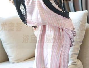 YouMi尤蜜荟 – 高清浪潮！梦心月带你在浴室里漫游！