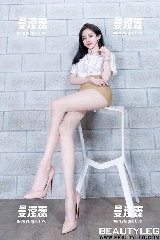 beautyleg - 在线探讨：Brindy的棉袜，说好的‘纯棉’其实是暗号对吧？