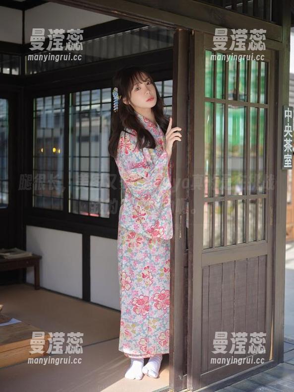 腿很长，美图又多，Wuyo真的是在挑战我的自控能力啊。