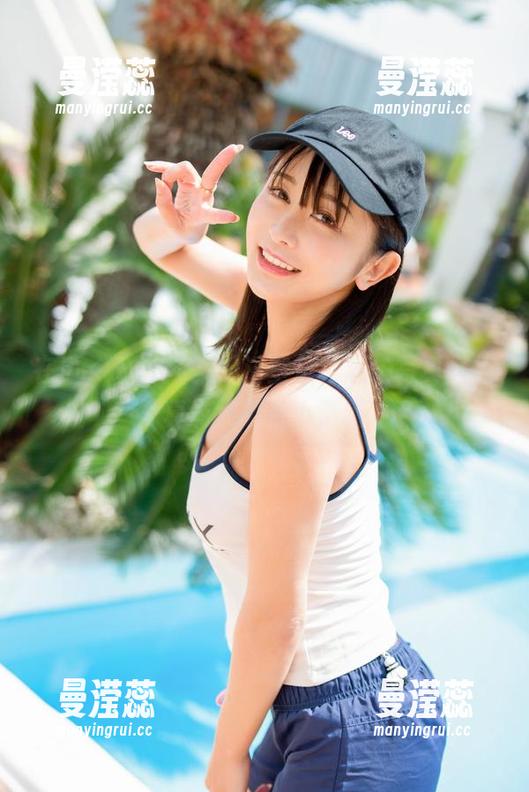 在いくみ(育美)的浴室里，私拍写真风格真有点居家小清新