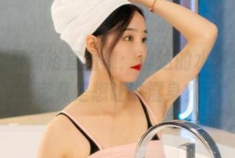 丽柜 – 最新浴室图集：琳达的水汽缭绕，究竟是想让谁湿身？