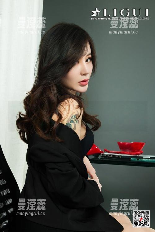 丽柜 - 白丝与甜甜，一种美图下载后的怪奇反应，比我大脑更跳跃！