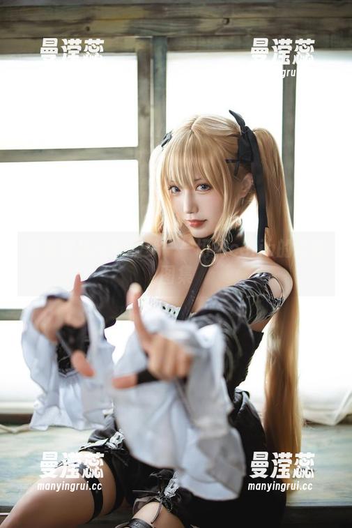 春日微风与制服梦——切切celia的写真图集