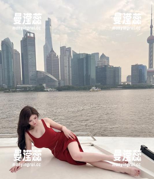 微密圈 - 她的热辣在这里，周妍希图包，心里不禁开始有点小紧张。