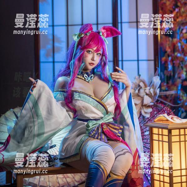 咔喵KANEKO的私房图片，这才是我们该看着长大的学姐吧，嗯…有点复杂的情感。