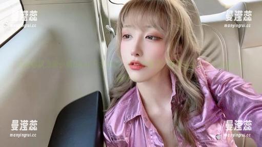 如果你以为啾小妍Deer只会纯白，那你就错了，图库精选里每个画面都在撒娇呢！