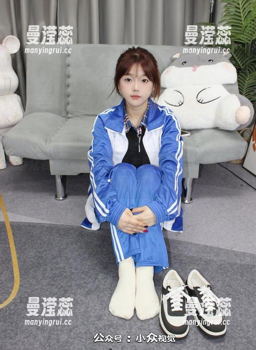 小众视觉 - 洁洁的睡衣图集：一场懒散的美丽运动