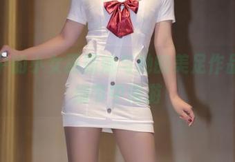 我眼中的小女巫露娜与她的美足作品，在细节中漫游