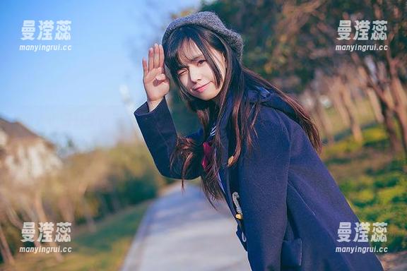 鬼才小野妹子w又来了，冬装JK照片合集，让我想问，爱心是怎么入冬的？