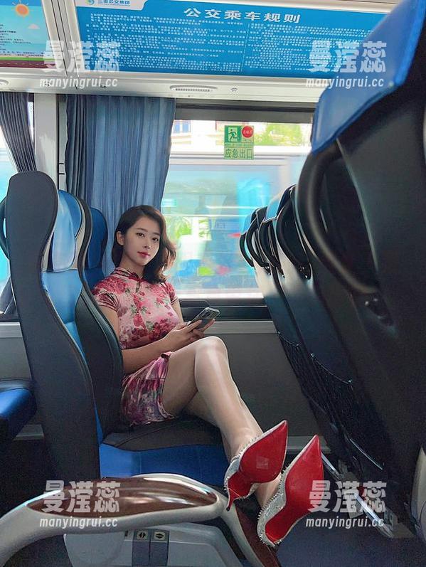 微密圈 - 突破界限！张老师的豹纹女人第二弹，原图与写真带你上天的旅程