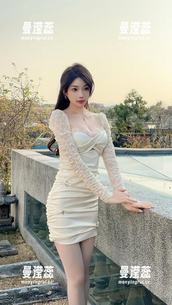 微密圈 - “教室”模式开启，徐莉芝Booty的免费图片，让人想多停留一会儿。