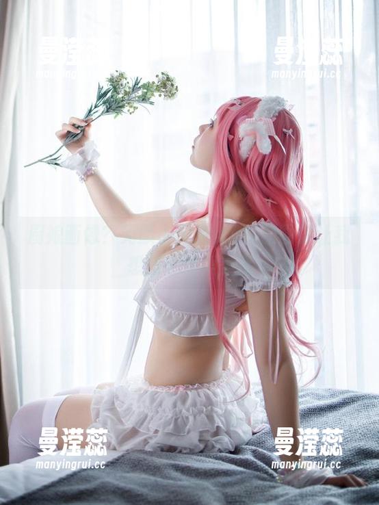 厨娘画像？无颜小天使wy的原图却让我想到了满桌美食
