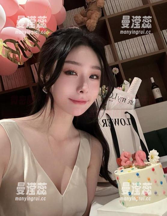 微密圈 - 是小逗逗与教室：一段回不去的旧时光，图库里的她依旧