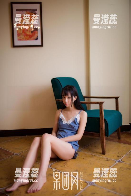 果团网 - 周妍希最新可爱合集！她的每一张照片都像是在说：“来追我呀！”