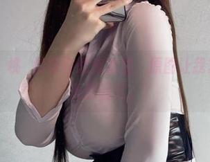 微密圈 – 桃沢樱呀在死库水里，原图让我想起了夏天的回忆。