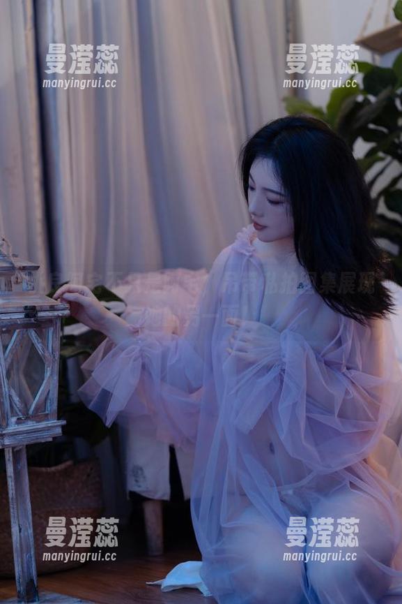 桃良阿宅 桃良阿宅不只是阿宅,吊带私拍图集展现她的另一面!