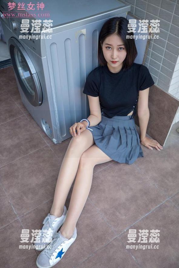 梦丝女神 - 通过晓晓的视角，揭开修女之美：愿这套图和丰富的资源能让你感到心满意足！