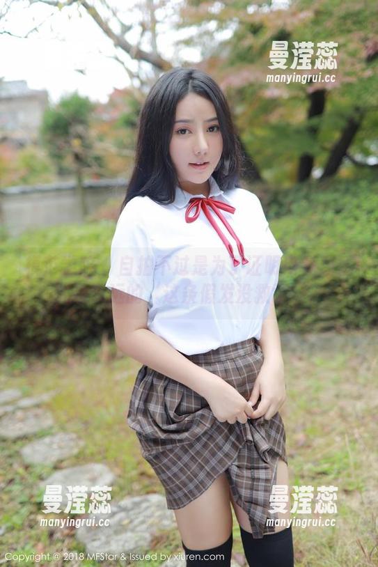 模范学院 - 自拍不过是为了证明电竞唐嫣就是永远的‘这条假发没救了’。
