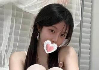 微密圈 – 每一笔都排序过去，火龙果羊在黑连体吊带里竟然有这样的美图图集，令人感到不可思议！