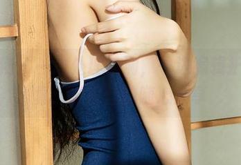 爱尤物 – 一边处理脑洞，一边编辑护士写真：尤妮丝的随心分享